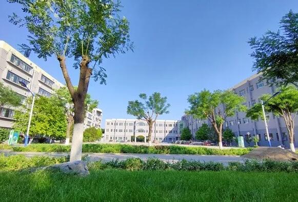 �����в���ѧУ