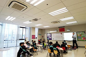 5��16���������¸�ѧ�����ѧУ�����գ�����ί������ʦ��֣�