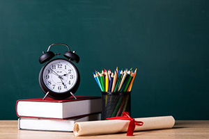 �����з�ɽ��ŵ�°���ѧУ