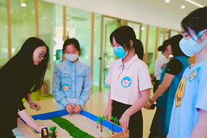 ��������ѧУ���ʳ�����ɫ�γ̽���