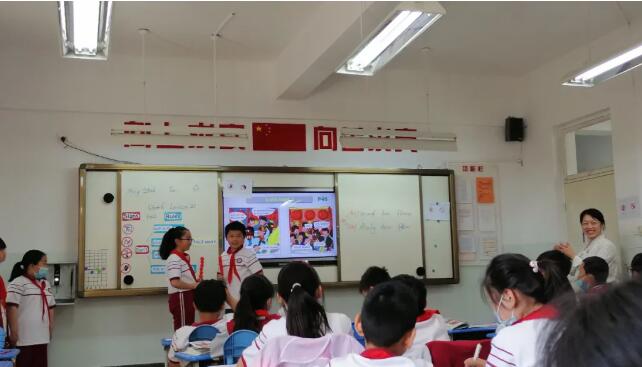 ������ʵ��ѧУ