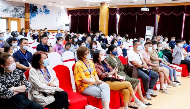 北京东方红学校