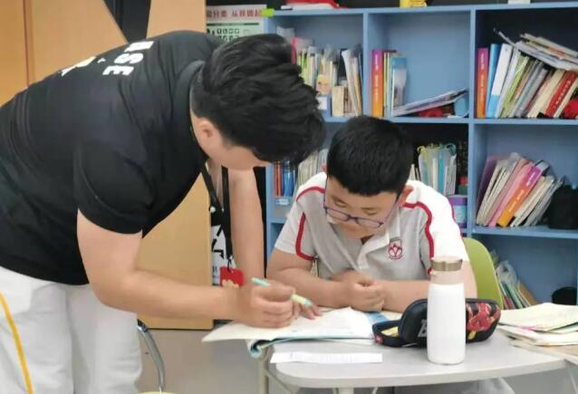 �������Ϲ���ѧУ���ʸ���ʵϰ��Ŀ����ɫ��������ջ�ɳ�������