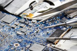 �ɻ������豸ά��רҵ��ѧ��