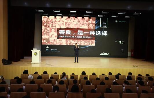 ������������ѧУ