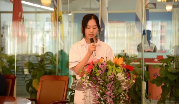 �����м�ѧУ