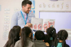 ������˳����ŵ�°���ѧУ����Щ���ƺ���ɫ��