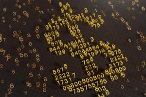 哈尔滨工程大学继续教育学院互联网金融专业的学费是多少？