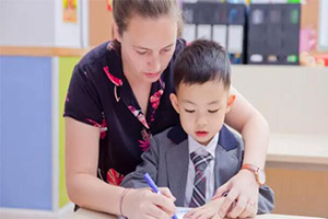 ��������׶�԰�༶����η���ģ�