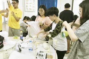 �����м�ѧУ