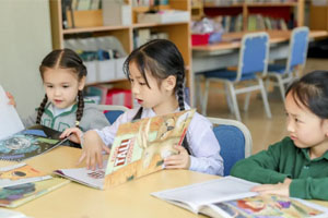 �������˫��ѧУ�����϶�У���γ���ʲô���ƣ�