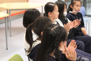 �߽����ã����ر����г������յ�˫��ѧУ���ֿγ̶�����Щ���ƣ�