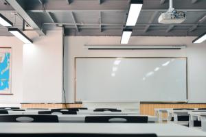 西北工业大学继续教育学院举行第十三次集体学习会议