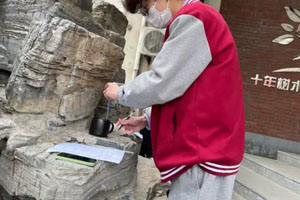 ������˽��������ѧУ���ʸ�����ѧ�γ̶���ʲô��