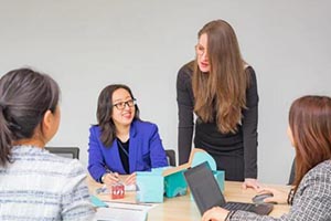 ����˳��ŵ�°���ѧУ�ĺ��Ľ�ѧ������ʲô������Щ���ƣ�