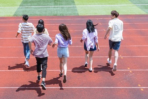 什么样的学生可以报考2022年青岛大学留学预科项目？