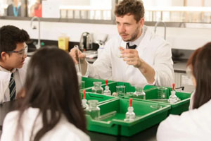 ��������˳����ŵ�°������ѧУ̽Уʱ�������ڿ�ʲô��