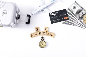 首都师范大学出国留学项目学费高吗？