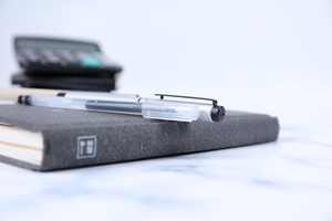 ˫֤��ְ�о���ҪȥѧУ�Ͽε���