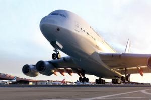 初中畢業讀空乘專業好不好?