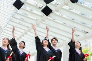 广东外语外贸大学公开学院高等职业教育的学费多少钱一年？