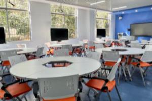 武汉工程科技学院为教师召开智慧教室使用专题培训会