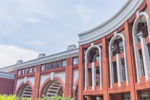 广东外语外贸大学公开学院这个大学怎么样啊，有哪些办学特色？