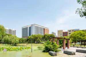桂林理工大学博文管理学院毕业生平均工资是多少？女生适合读什么专业？