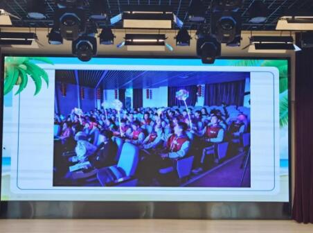 �����з�̨���±���ѧУ