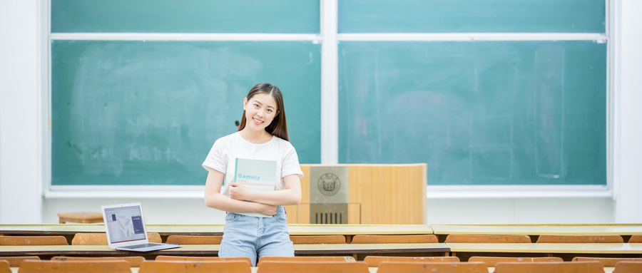 性格内向文静的女孩适合数字媒体艺术设计专业吗?