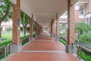 郑州科技学院航空学院职业教育联合培养项目开设哪些专业和收费标准？