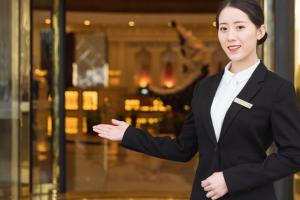 廣西計(jì)劃外招生空中乘務(wù)專業(yè)報(bào)名的學(xué)校