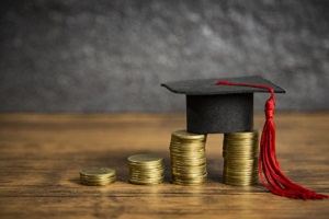 北京理工大学出国留学预备课程班费用多少钱？