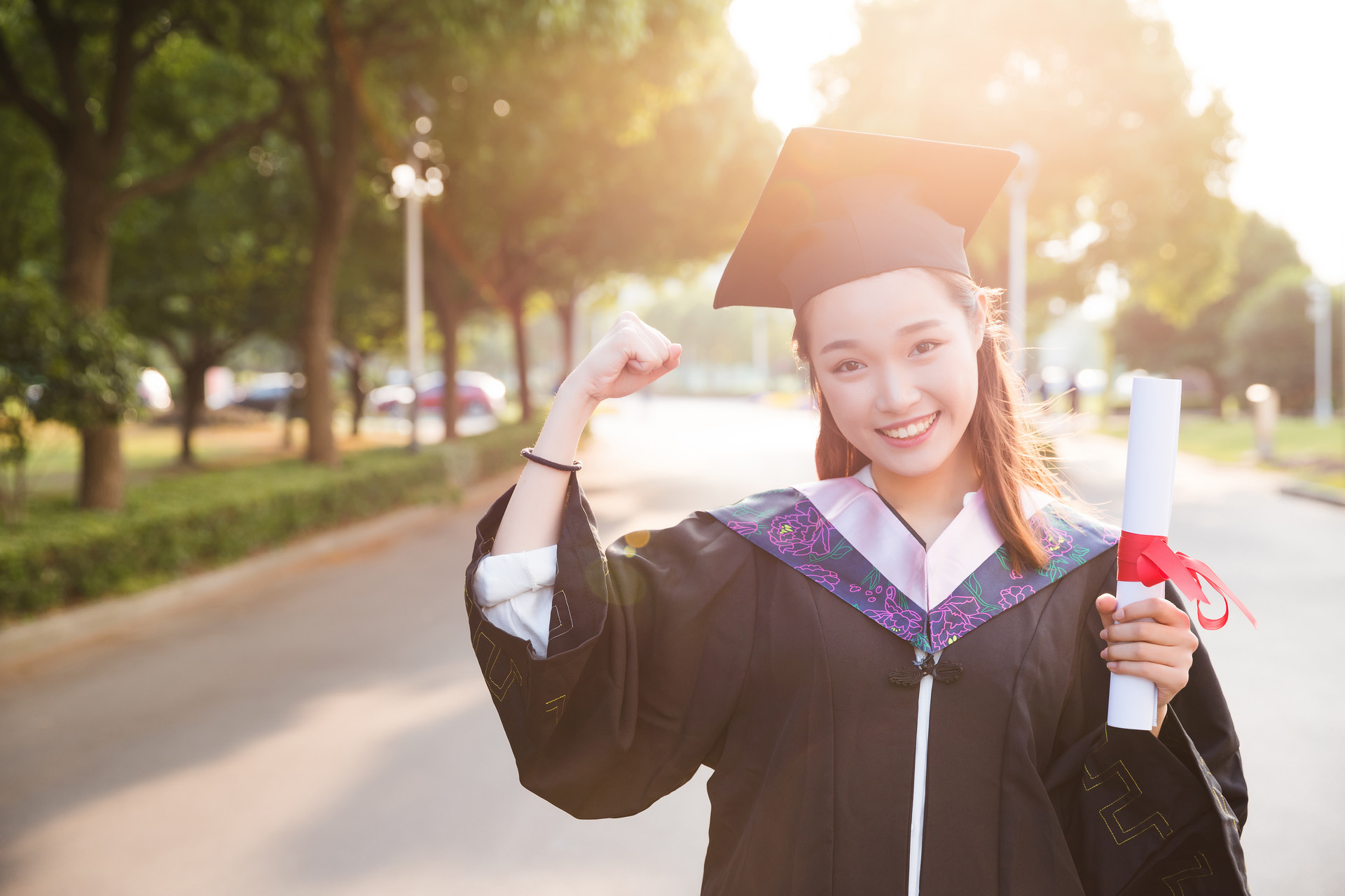 五年制大专学历性质是什么?