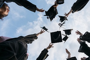 首都经济贸易大学2+2国际本科留学学费多少钱？