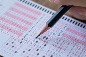 北京新府学外国语学校参加高考