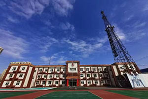 北京市实验外国语学校参加高考的要求是什么?