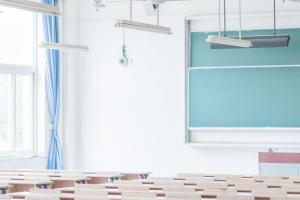 高考落榜生能上安徽新华学院科技学院吗？