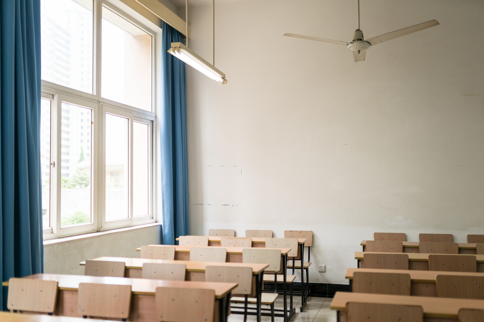 南京工业大学继续教育学院学费是多少？