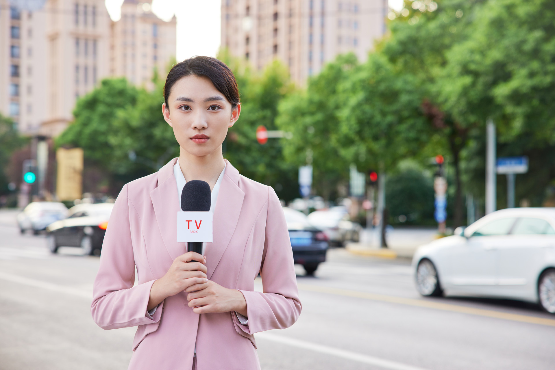 播音主持专业专科有什么报名条件吗?