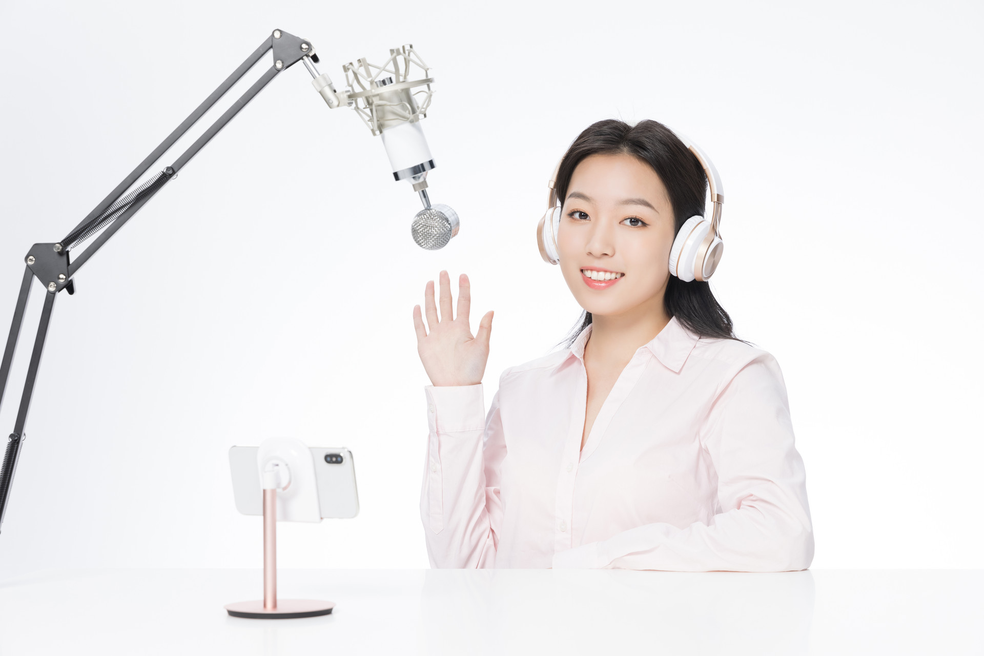 初中生报读播音与主持专业需要注意什么?