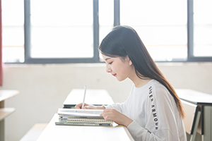 北京海淀区尚丽外国语学校学什么