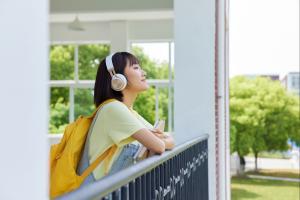 西南林业大学外国语学院是本科吗？