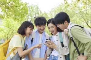 北京物资学院继续教育学院航空服务专业学费多少？