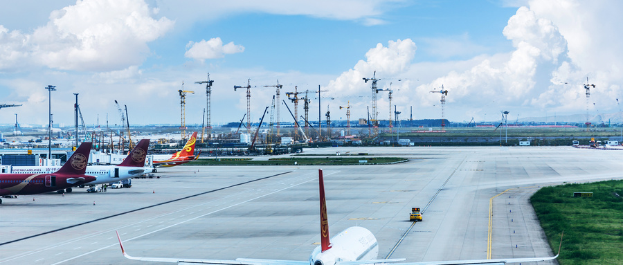 福建航空服务专业学校一年费用多少?