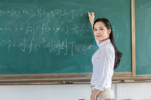 北京东方红学校初中部师资如何？有正规教学资质吗？