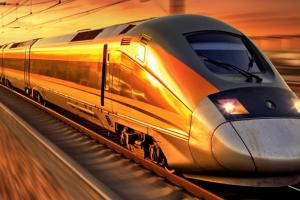 男生学西安外国语大学国际学院高铁乘务专业工资一般多少？