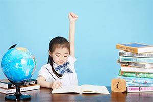 北京市丰台区新北赋学校对学生的管理严不严格？