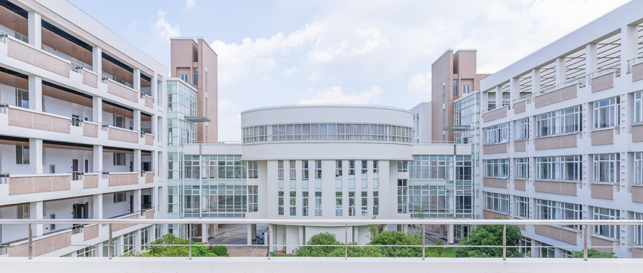 上海有什么法学专业的学校?