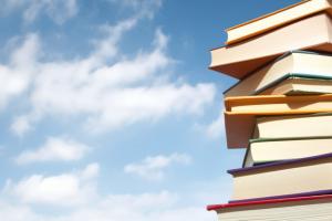 郑州科技学院航空学院是公办的吗？